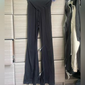 Arie wide-legged leggings